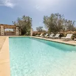 Violetta Villa Ostuni