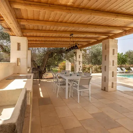 Violetta Остуни