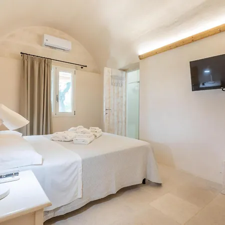 Violetta Villa Ostuni