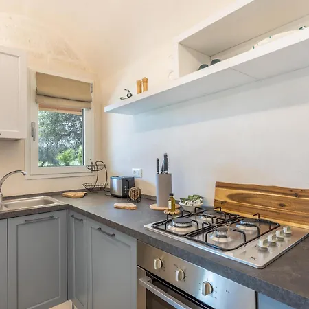 Violetta Остуни